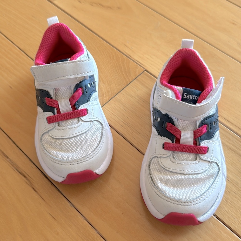 Saucony Kids White Gray Pink Sneakers